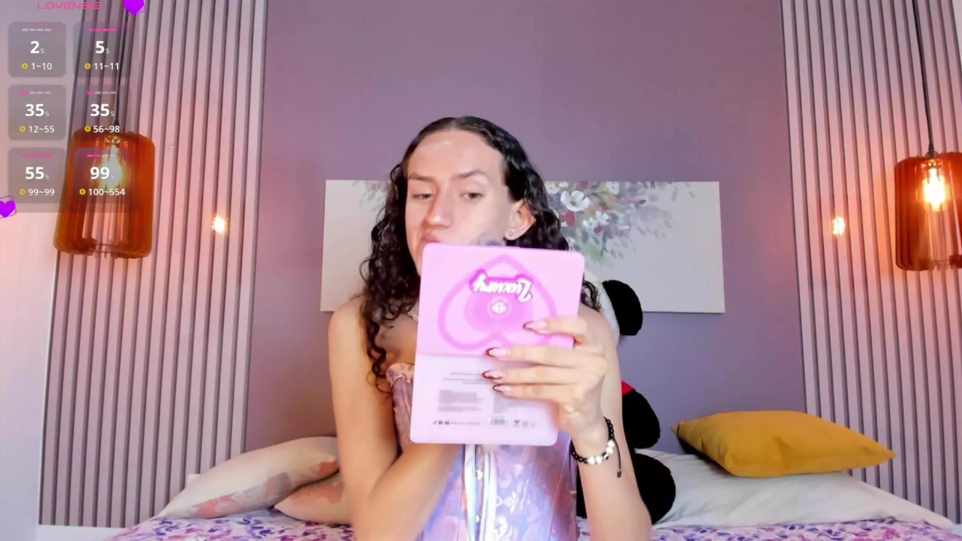 pinky_peach_