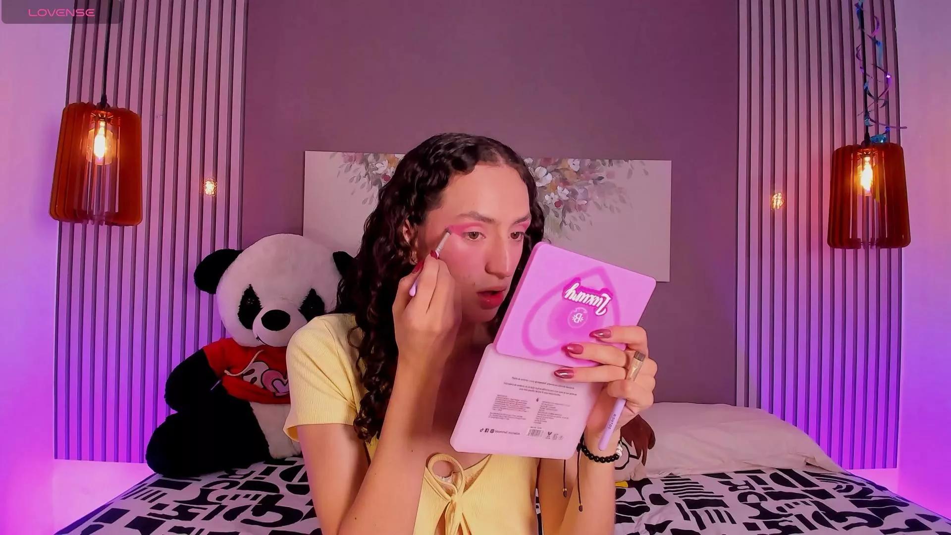 pinky_peach_