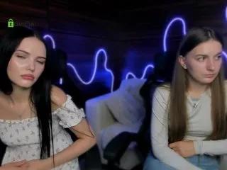 audrey-weess on CamSoda 
