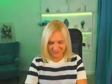 agathaklouin — #nonude #milf #blonde