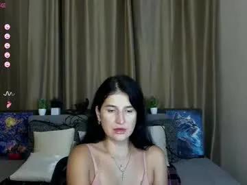 alianna_solo_kiss — hi // GOAL: flash tits [200 tokens left] #smile #Goddess #natural #cute #milf
