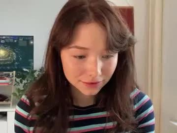 Freechat anntics_ on Chaturbate