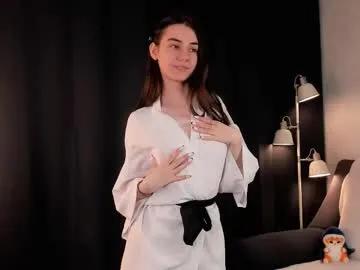 approche_toi_petite on Chaturbate 
