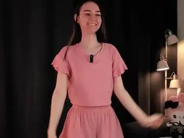 approche_toi_petite on Chaturbate 