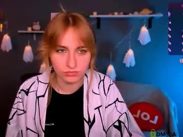 beauty_ginger — GOAL: Spank ass [18 tokens remaining] Welcome to my room! #nonude #18 #mistress #teen #lesbian