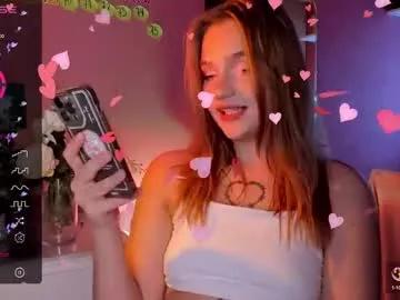Freechat caroline_kiparis on Chaturbate