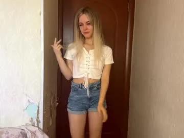 chayashortle — i'm Milissa and #new here #shy #skinny #blonde #18 Goal:  How about i stand up and do a sexy dance for you [0 tokens remaining]