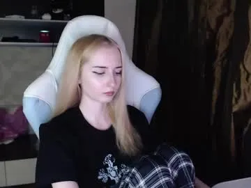 cutti_crystal on Chaturbate