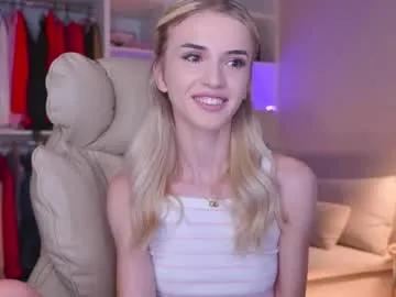 entya — Ticket Show: Stripteaseeee and finger pussy (99 tokens)