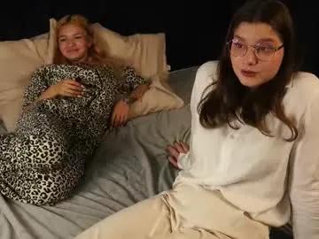 garden_flower — Slap cute ass Jess x10 #couple #18 #lesbian #lovense #squirt #feet #shy [50 tokens remaining]