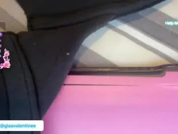 giaavalentinee on Chaturbate 