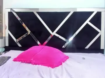 iisabella_noa on Chaturbate