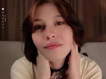 Freechat krissyhei on Chaturbate