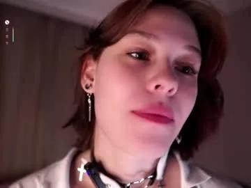 Freechat krissyhei on Chaturbate