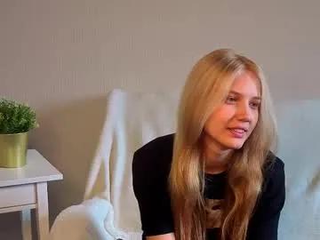 lil_tasty33 — GOAL: good start [65 tokens remaining] <3 #feet #blonde #shy #skinny #new