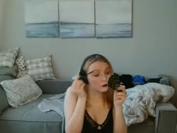 lily_dollyx on Chaturbate