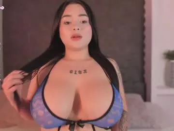 mia_milkbreast