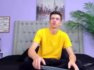 Freechat mikaelslow on Chaturbate