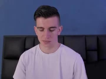 Freechat mikaelslow on Chaturbate