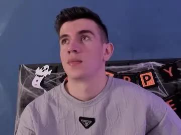 Freechat mikaelslow on Chaturbate