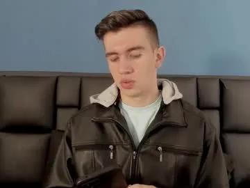 Freechat mikaelslow on Chaturbate