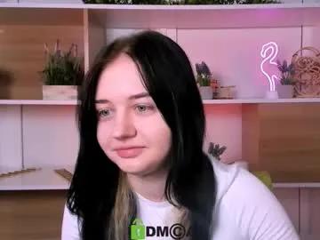 miki_ti — GOAL: funny dance [99 tokens remaining] Welcome to my room! #new #18 #pretty #young #smoke