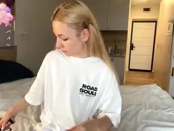 Freechat mildaleggette on Chaturbate