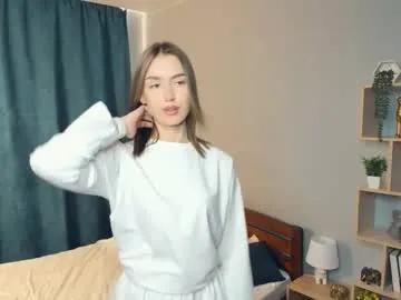 paulettelafevre — GOAL: start my first day here [23 tokens remaining] Hello CB,Im Eva<3 im new here, its my first day #18 #new #skinny #teen #shy