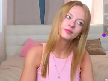 philippagales — IM BACK !! office mood !!!  !!!    ! Goal unbuttin my shirt completely !!!!.  :!!!^)  #new #shy #blonde #18 #cute [322 tokens remaining]