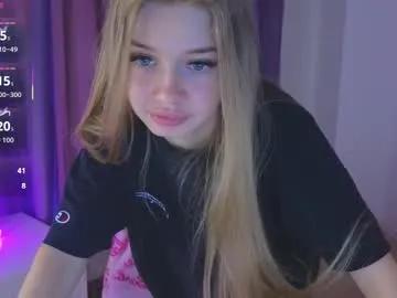 riinaaa on Chaturbate 