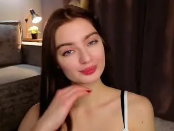 sarakinsly on Chaturbate