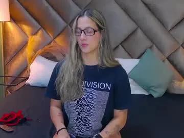 sophia_loreenn — Goal: Squirt Show !!! #joi #findom #muscular #mistress #fitness - Next Goal: ANAL SHOW
