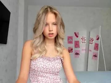 tender_ness18 — show legs to camera for 3 minutes #new #nonude #teen #18 [534 tokens remaining]