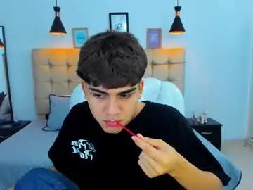 Freechat tommy18__ on Chaturbate