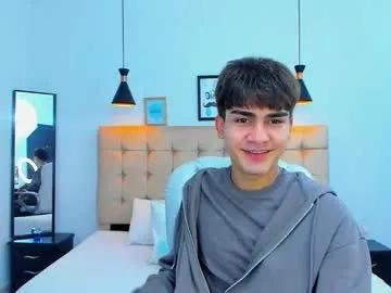 Freechat tommy18__ on Chaturbate