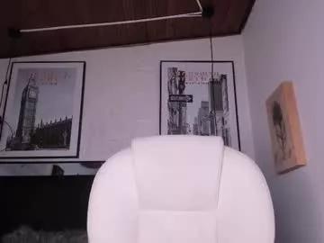 tylla_