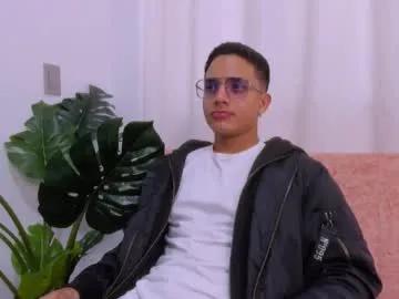 Freechat web_gammer_ on Chaturbate