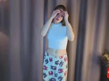 yangsperanza — ^**^ #new and really #shy but super #cute  || GOAL:  Good morning Kate! Have a good stream!<3   || #blonde #young [0 tokens remaining]