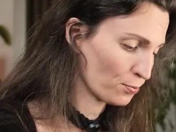 yulladao on Chaturbate 