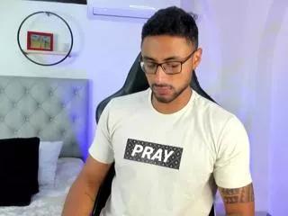 liiam_garcia on Flirt4Free 