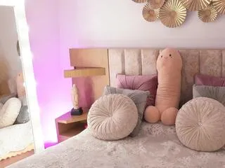 miilla_rousse on Flirt4Free