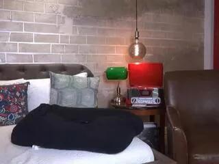 nina_morris on Flirt4Free 