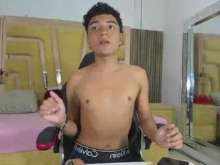 noah_saimon on Flirt4Free 