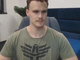 oliver_oneal on Flirt4Free