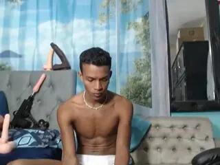 ryan_boness on Flirt4Free