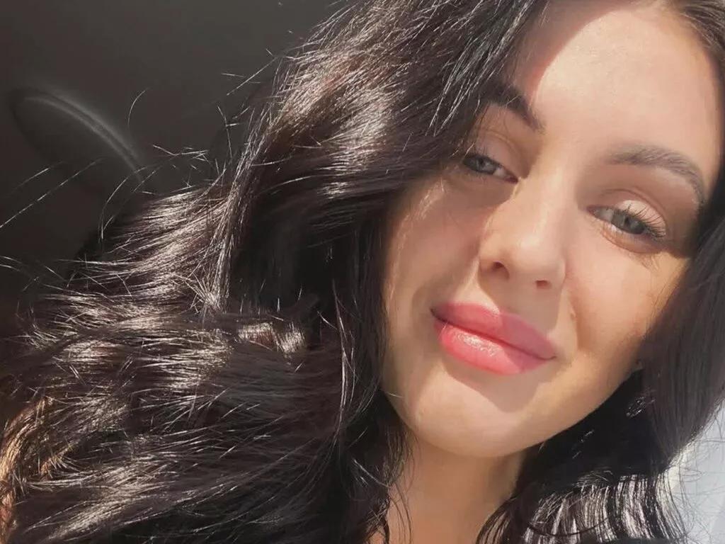 ArinaWeil on LiveJasmin
