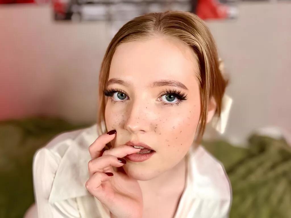 BloomLean on LiveJasmin