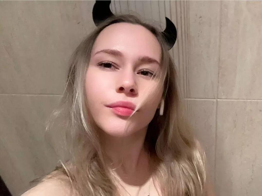 GillianBaskett on LiveJasmin