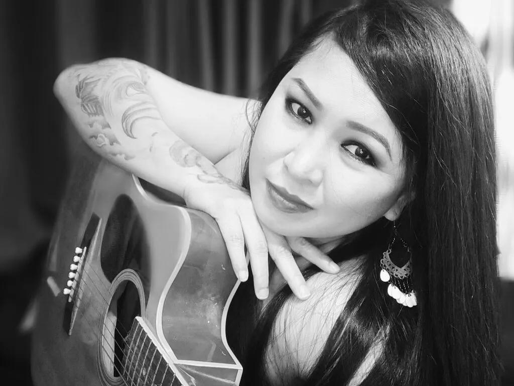 ShekinahPilipina on LiveJasmin 