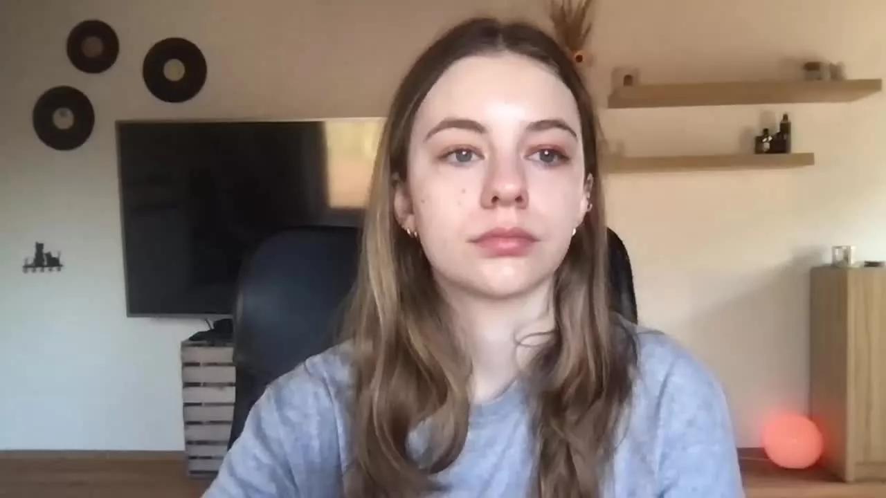 AriaFlirt on Streamray 